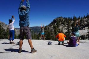 yoga-on-the-rock-yosemite