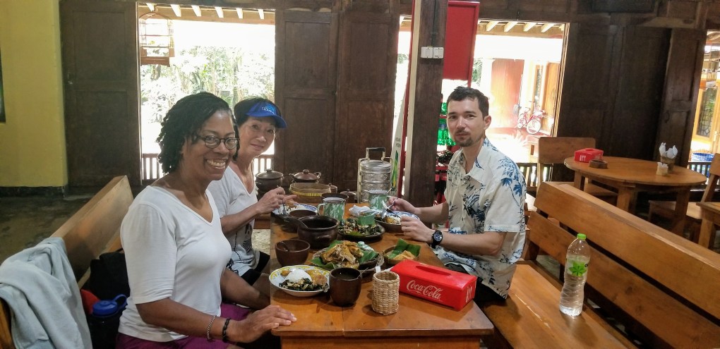 Merapi lunch group photo.jpg
